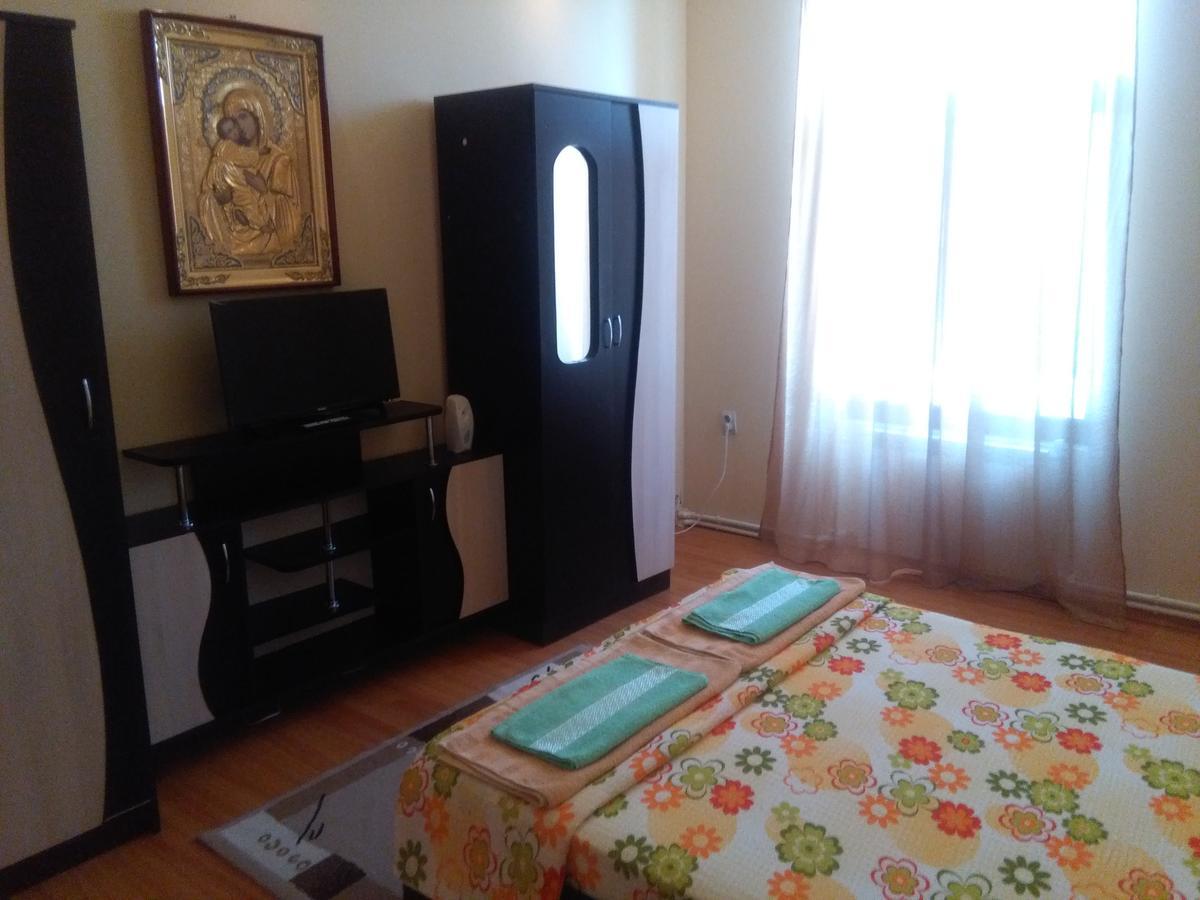 ホテル Casa Ovi Si Simo Haţeg エクステリア 写真