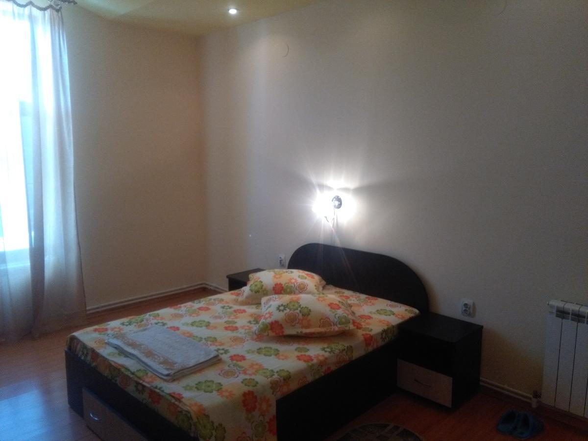 ホテル Casa Ovi Si Simo Haţeg エクステリア 写真